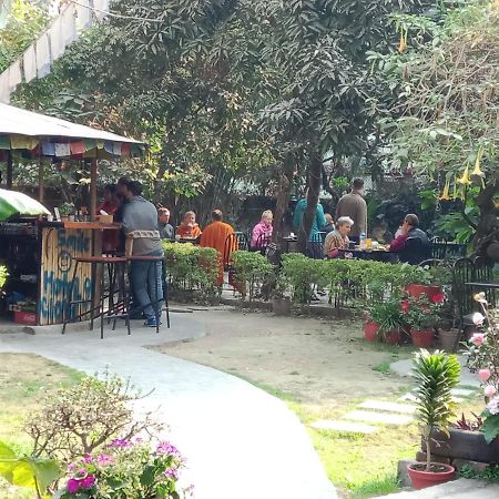 Hotel Lotus Garden Катманду Екстер'єр фото