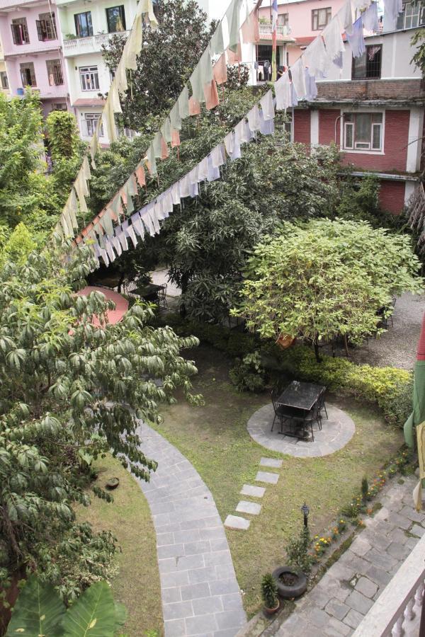 Hotel Lotus Garden Катманду Екстер'єр фото