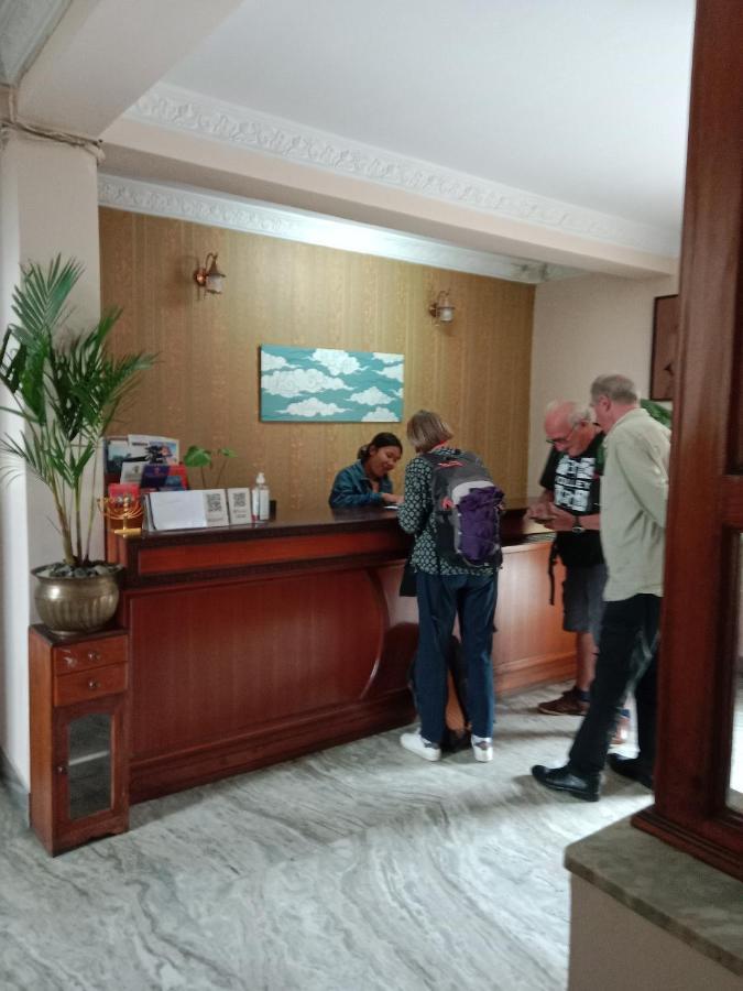 Hotel Lotus Garden Катманду Екстер'єр фото