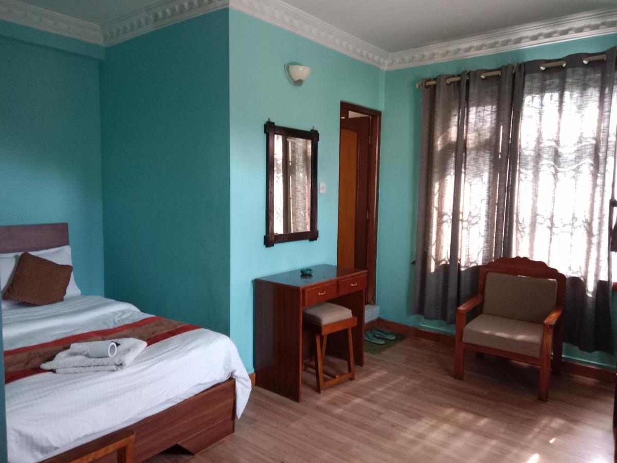 Hotel Lotus Garden Катманду Екстер'єр фото