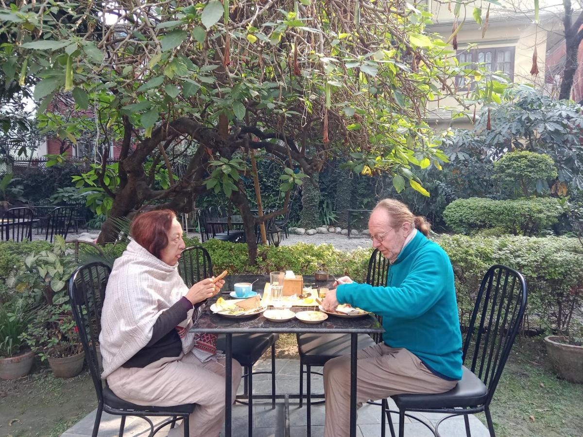 Hotel Lotus Garden Катманду Екстер'єр фото